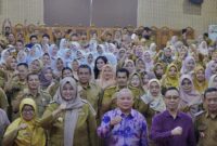 Foto bersama Wabup Pringsewu Umi Laila bersama para ASN PPK usai melaksanakan syukuran, Selasa 26 Agustus 2025 | Dok. Humas Pemkab Pringsewu