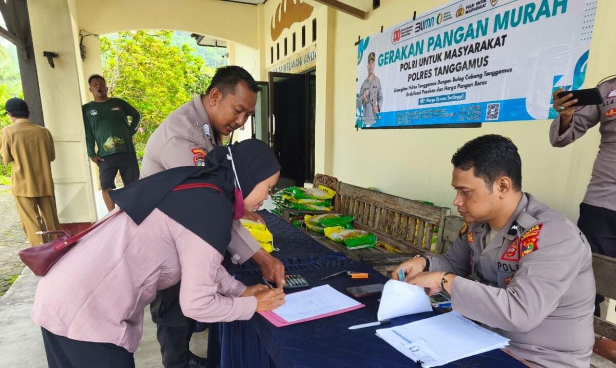 Penjualan Beras murah di Polsek Cukuh Balak, Tanggamus, Selasa 26 Agustus 2025 | Dok. Humas Polres Tanggamus.
