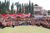 Foto bersama usai sosialisasi Rise and Speak Polwan Polres Tanggamus di Lapangan Pemkab setempat, Rabu 27 Agustus 2025 | Dok. Humas Polres Tanggamus.