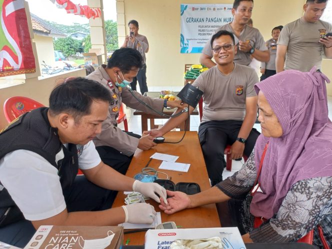
					Dokkes Polres Tulang Bawang Gelar Yankesling Gratis di Mapolsek Penawartama, Berikut Jumlah Peserta dan Tujuannya