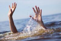 Ilustrasi Tenggelam di Pantai Pesisir Barat |