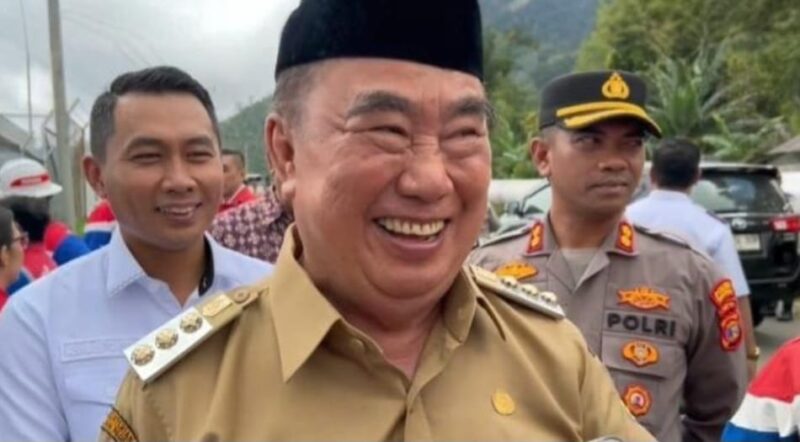 Bupati Tanggamus H. Moh. Saleh Asnawi saat memberikan keterangan usai menghadiri Groundbreaking Hydrogen Pilot Project Plan Ulubelu, Selasa (9/9/2025) lalu |
