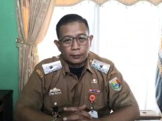 Kalak BPBD Tanggamus, Irvan Wahyudi saat memberikan keterangan di ruang kerjanya, Senin 15 September 2025 | Herdi/Media Prioritastv.com.