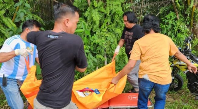 Polisi saat melakukan evakuasi jenazah korban, Rabu 17 September 2025 | Dok. Humas Polres Lampung Tengah.