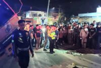 Polisi saat melakukan olah TKP kecelakaan di jalan lintas Podosari, Pringsewu, Minggu 21 September 2025 | Dok. Humas Polres Pringsewu.