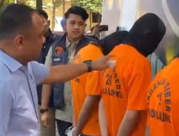 Para tersangka saat dihadirkan dalam konferensi pers Polda Lampung, Kamis 25 September 2025 |