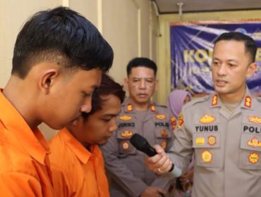 Tersangka saat membuat pengakuan saat ditanyakan oleh Kapolres Pringsewu, Jumat 6 September 2025 | Samuel/Media Prioritastv.com.