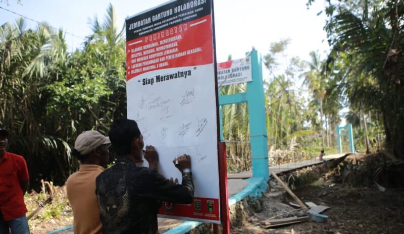 Penyerahan perawatan jembatan gantung di Pekon Tampang Muda, Pematang Sawa, Tanggamus, Minggu 28 September 2025 | Ist.