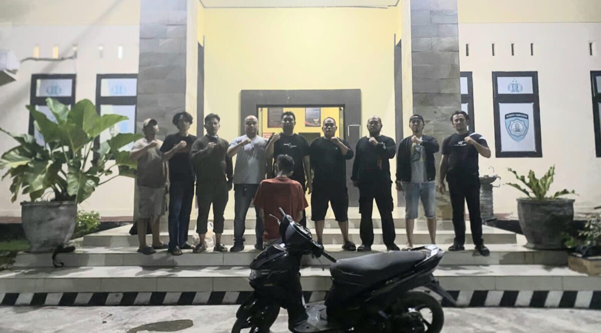 Tersangka HF setelah ditangkap sebelum dijebloskan ke sel tahanan, Minggu 28 September 2025 | Herdi/Media Prioritastv.com.