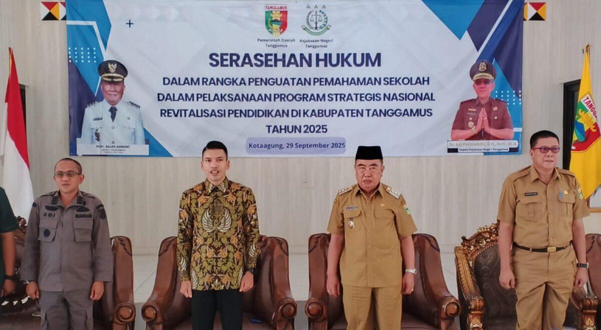 Kajari Tanggamus, Adi Fakhrudin saat menghadiri saresehan hukum di Islamic Center, Kota Agung, Senin 29 September 2025 | Herdi/Media Prioritastv.com.