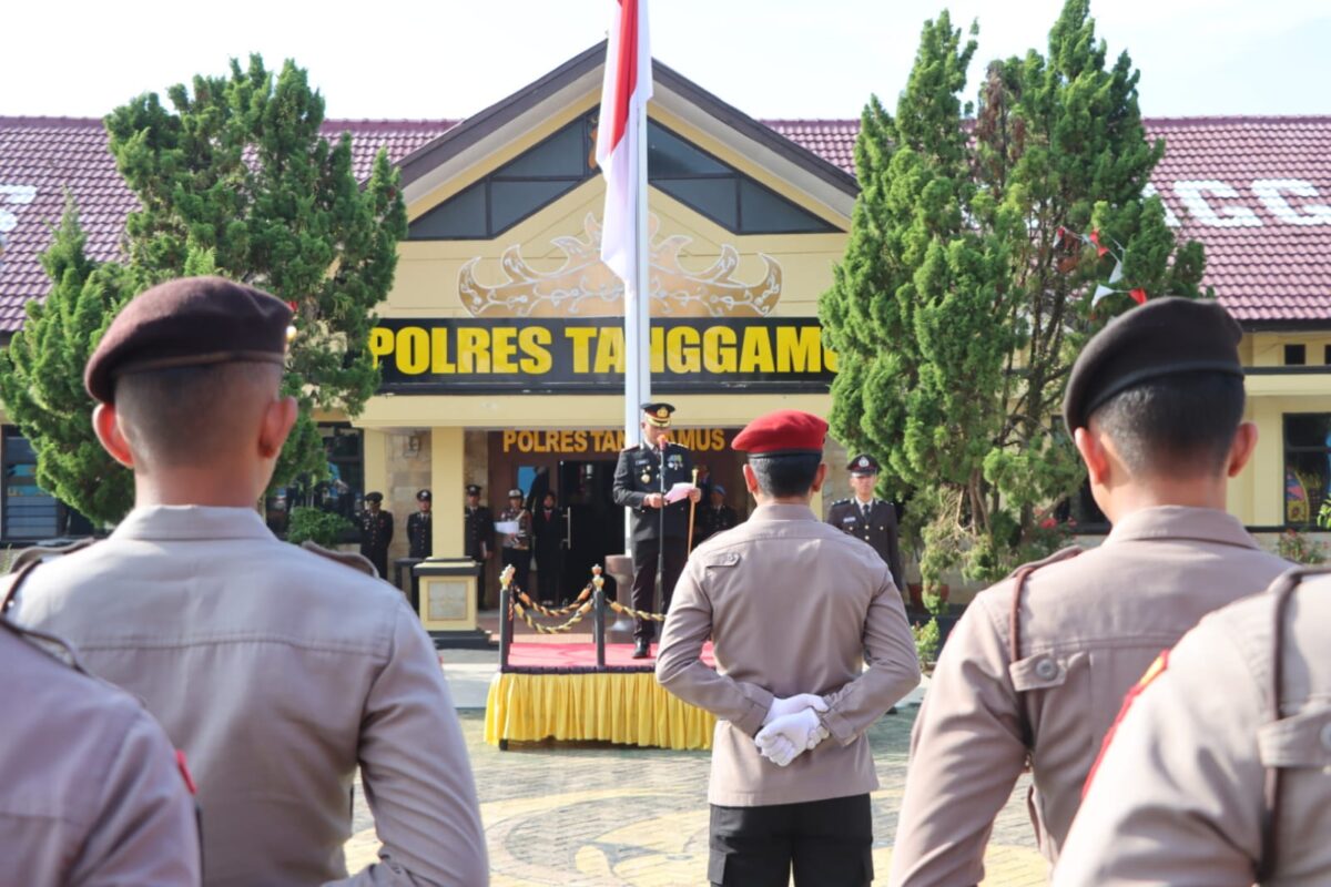 Kapolres Tanggamus AKBP Rahmad Sujatmiko memimpin upacara Hari Kesaktian Pancasila 2025 di Mapolres setempat, Rabu 1 Oktober 2025 | Dok. Humas Polres Tanggamus.