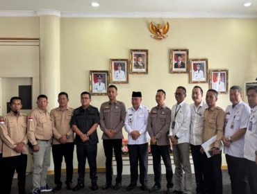 Foto bersama Bupati Tanggamus dengan pengurus DPW dan DPD Tani Merdeka Indonesia usai audiensi, Rabu 1 Oktober 2025 | Herdi/Media Prioritastv.com.