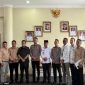 Foto bersama Bupati Tanggamus dengan pengurus DPW dan DPD Tani Merdeka Indonesia usai audiensi.