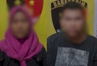Pasutri, Marsih dan Siregar setelah ditangkap Polsek Tegineneng, Selasa 14 Oktober 2025 | Dok. Humas Polres Pesawaran.