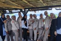 Kebersamaan ASN Polres Tanggamus usai merayakan kenaikan golongan di Kafe HK, Dermaga Batu, Kota Agung, Selasa 22 Oktober 2025 | Herdi/Media Prioritastv.com.