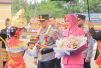 Tari Adat Sambut Kapolda Lampung Irjen Pol Helfi Assegaf