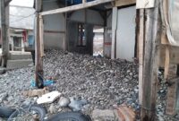 Kondisi salah satu rumah warga Kapuran, Pasar Madang, Kota Agung, Tanggamus yang mengalami kerusakan, Sabtu 8 November 2025 | Herdi/Media Prioritastv.com.