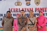Kasi Humas Polres Tanggamus Iptu Primadona Laila saat memberikan sambutan dalam kenal pamit pejabt baru dan pejabat lama di Aula Paramasatwika, Sabtu 8 November 2025 | Asrul Ariski/Media Prioritastv.com.