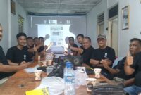 Pelaksanaan Pra UKW Daring yang diikuti para wartawan di kantor FKWKP Pringsewu, Selasa 11 November 2025 | Samuel/Media Prioritastv.com.