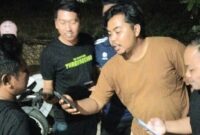 Para calon peserta UKW saat melaksanakan wawancara cegat saat simulasi di Villa Residence 2, Pandansurat, Sukoharjo, Pringsewu, Rabu 12 November 2025, malam | Dok. DPP FWK.