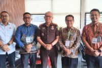 Foto bersama Kajari Tanggamus Subari Kurniawan bersama Kepala Kantor ATR/BPN Tanggamus Junadi serta stafnya, Kamis 13 November 2025 | Asrul Ariski/Media Prioritastv.com.