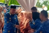Bupati Tanggamus, H. Moh. Saleh Asnawi saat tiba di Komplek Islamic Center Kota Agung, Senin 17 November 2025 | Herdi/Media Prioritastv.com.
