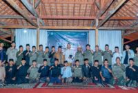 Foto bersama usai gelaran Madrasah Media Regional 2 di Anjungan Kampoeng Kopi, Pekon Rigis Jaya, Air Hitam. pada Ahad, 16 November 2025, lalu | Dok. MPL Lampung Barat.