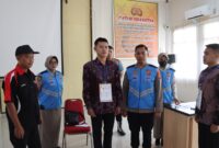 Proses pengukuran tinggi badan pendaftar seleksi calon siswa Brimob Tahun 2026 di Polres Tanggamus, Jumat 21 November 2025 | Herdi/Media Prioritastv.com.