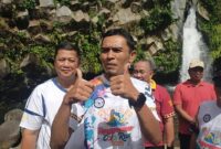 Wabup Tanggamus Agus Suranto saat memberikan keterangan di Wisata Way Lalaan, Kota Agung Timur, Jumat 21 November 2025 | Herdi/Media Prioritastv.com.