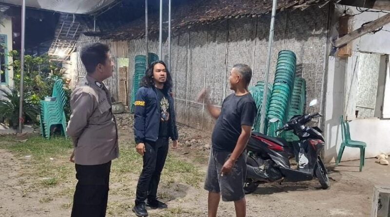 Polisi saat mendatangi TKP pemutaran musik keras di Pekon Gading Rejo, Pringsewu, Selasa 25 November 2025 dinihari | Dok. Humas Polres Pringsewu.