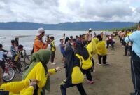 Kemeriahan lomba dalam rangkaian HGN dan HUT ke 80 PGRI yang digelar PGRI Kecamatan Kota Agung Barat Tanggamus di Pantai Digul Pekon Tanjung Agung, Sabtu (29/11/2025) | Herdi/Media Prioritastv.com.