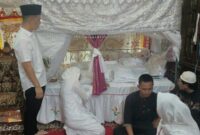 Jenazah Mantan Kepala Dinas Pemberdayaan Masyarakat dan Desa (PMD) Kabupaten Tanggamus, Idham Chalid saat disemayamkan di rumah duka di Pekon Menggala, Kota Agung Timur, Sabtu 8 November 2025 | Dok. Zahiri/Media Prioritastv.com.