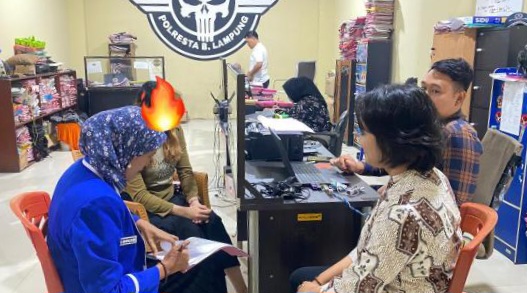 Nurul Hidayah, kuasa hukum tersangka Windi saat berkoordinasi di Polresta Bandar Lampung, Selasa 18 November 2025 | Ist/Media Prioritastv.com.