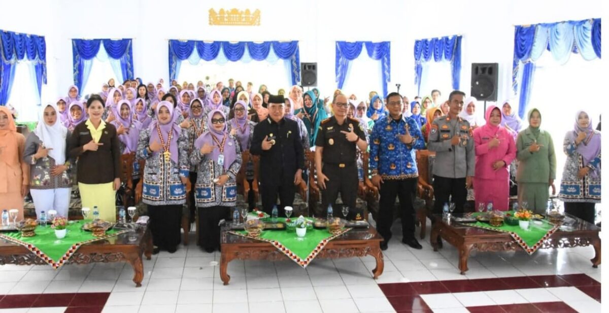 Foto bersama usai pelantikan GOW Tanggamus, Senin 1 Desember 2025.