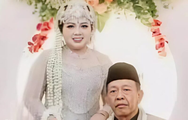 Shela dan Mbah Tarman, pasutri yang terpaut usia 50 tahun, yang menikah dengan mahar fantastis Rp 3 miliar berupa cek | Dok. Tangkapan layar video.
