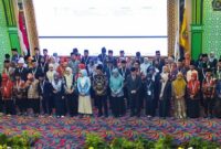 Foto bersama Kafilah Tanggamus dalam usia penutupan MTQ ke 52 Tahun 2025, Sabtu 13 Desember 2025 | Dok. Sekda Tanggamus Suadi.