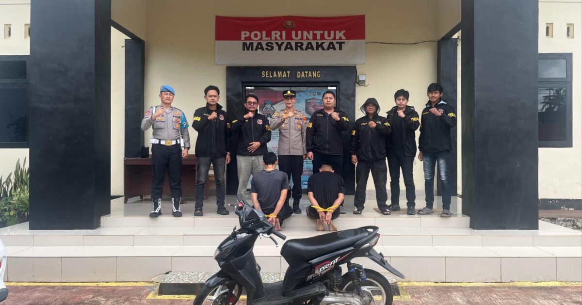 Tersangka Begal Motor di Gunung Meraksa, Pulau Panggung, Tanggamus yang ditangkap polisi sebelum dijebloskan penjara, Rabu 17 Desember 2025 | Dok. Humas Polres Tanggamus.