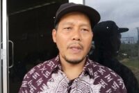 Ketua Panitia Pilkakon PAW Pekon Sinar Jawa, Teguh Santoso saat memberikan keterangan, Rabu 24 Desember 2025 | Herdi/Media Prioritastv.com.