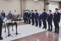 Bupati Pringsewu, Riyanto Pamungkas saat melantik 10 Pejabat Pimpinan Tinggi Pratama hasil seleksi terbuka di lingkup Pemkab setempat, Senin 29 Desember 2025 | Dok. Pemkab Pringsewu.