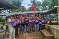 Kebersamaan TNI dan masyarakat terlihat hangat saat Intel Kodim 0424/Tanggamus menggelar Mancing Mania dan bakti sosial di Waringinsari Barat, Sukoharjo, Minggu (14/12/2025), dalam rangka menyambut Hari Juang Kartika.(Foto: Prioritastv.com/Dok Jontri)