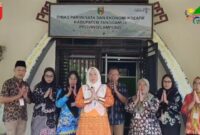 Plt Kadis Pariwisata dan Ekraf Tanggamus bersama jajarannya saat menyampaikan pesan melalui video yang diterima Media Prioritastv.com, Jumat 9 Januari 2026 | ist.