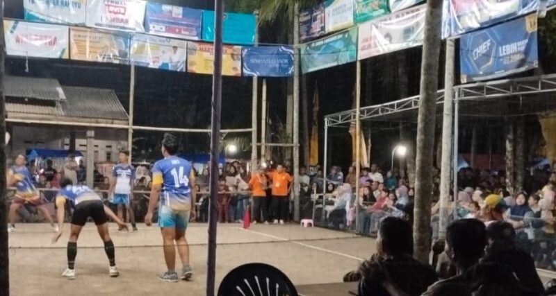 Pertandingan Bola Voli Karang Taruna Pekon Kalirejo, Wonosobo, Tanggamus yang digelar tadi malam, Minggu 11 Januari 2026 | Sumentri/Media Prioritastv.com.