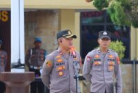 Wakapolres Tanggamus Kompol Fredy Aprisa saat menyampaikan pesan tegas kepada personilnya saat apel pagi perdana di Lapangan Mapolres setempat, Kamis 15 Januari 2026 | Dok. Humas Polres Tanggamus.