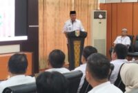 Bupati Tanggamus H. Moh. Saleh Asnawi saat memberikan arahan usai penyerahan DPA Tahun 2026 di Sekretariat Pemkab setempat, Rabu 14 Januari 2026.