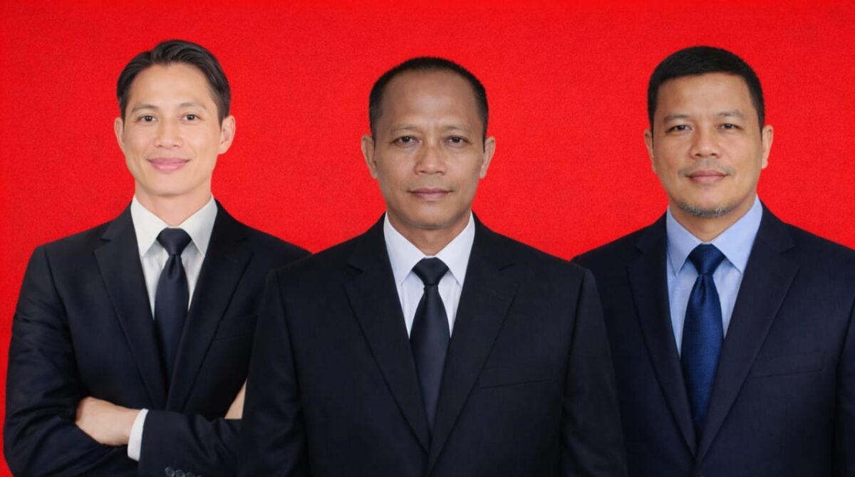 Pengurus DPD Forum Wartawan Kompeten Kabupaten Tanggamus (FWK-KT) Periode 2026 - 2030, (kiri) Sekjen Hearly Egy, (tengah) Ketua Herdi dan (kanan) Sumentri | Dok. FWK Kab. Tanggamus.