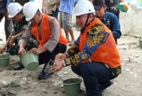 Bupati Tanggamus H. Moh. Saleh Asnawi bersama Forkopimda saat peletakan batu pertama pembangunan  KNMP di Pekon Tegineneng, Limau, Jumat 16 Januari 2026 | Herdi/Media Prioritastv.com.