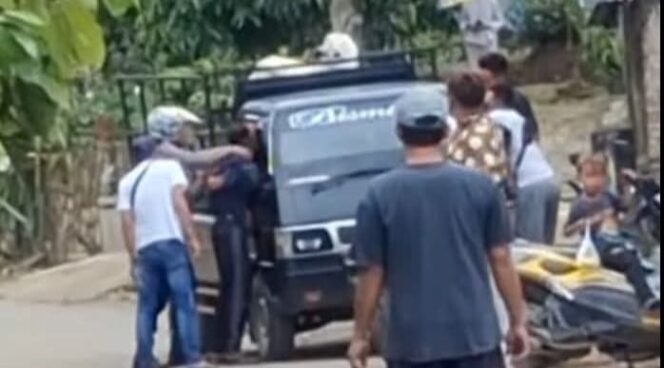 Terduga pelaku pembawa sapi curian saat diamankan polisi di Pekon Padang Rejo,  Pagelaran, Pringsewu, Sabtu 17 Januari 2026 | ist/Media Prioritastv.com.