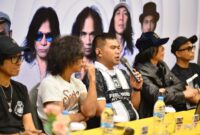 Pengusaha rokok HS, HM Suryo saat konferensi pers jelang penampilan slank di Hotel Azana Boutique di Bandar Lampung, Sabtu 17 Januari 2025 |