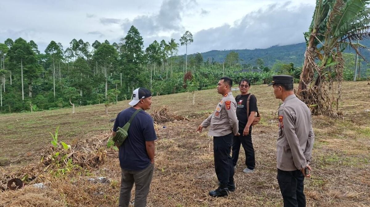 Kapolres Tanggamus AKBP Rahmad Sujatmiko saat meninjau Pospol Ulu Belu, Kamis 22 Januari 2026 | Dok. Humas Polres Tanggamus.