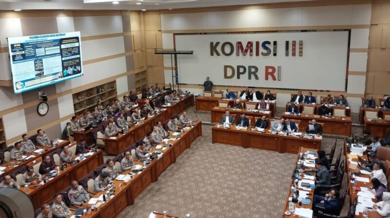 Rapat Komisi III DPR RI dengan Kapolri, Senin 26 Januari 2026.